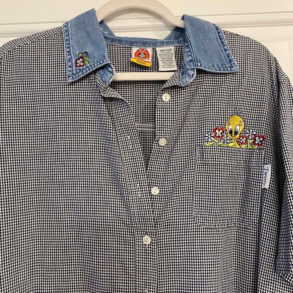 Gingham tweety bird button down - Picture 2 of 4